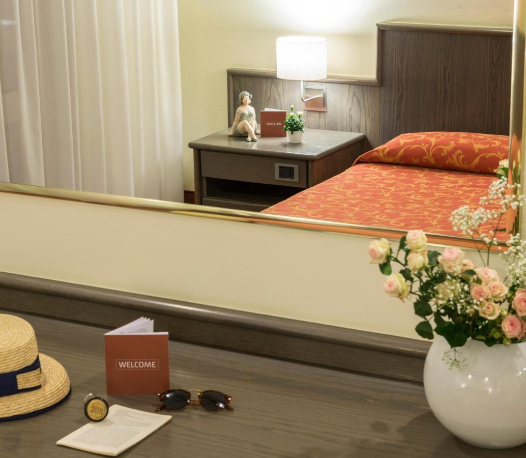 Hotel Drago - Garda Lake Collection Brenzone sul Garda Luaran gambar
