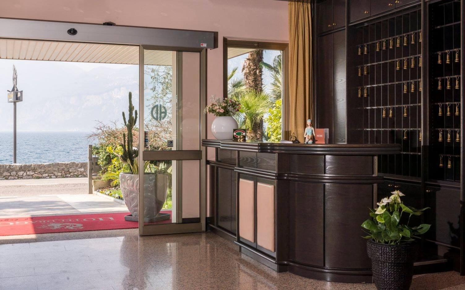 Hotel Drago - Garda Lake Collection Brenzone sul Garda Luaran gambar